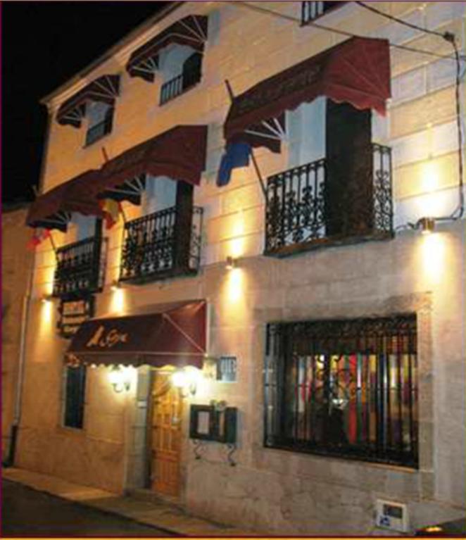 Hostal Restaurante Goya Piedrahíta Kültér fotó